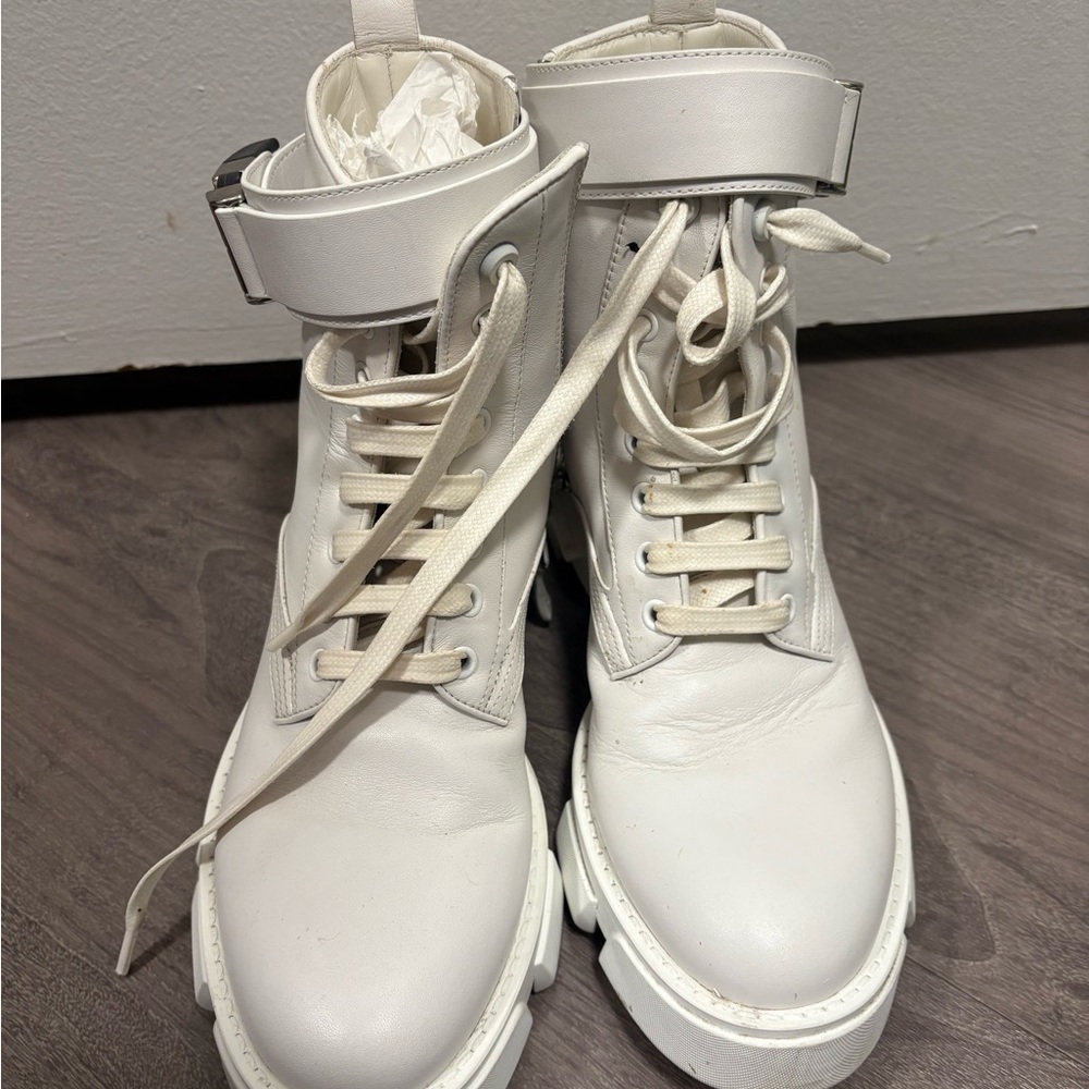Givenchy 4G White Leather Boots